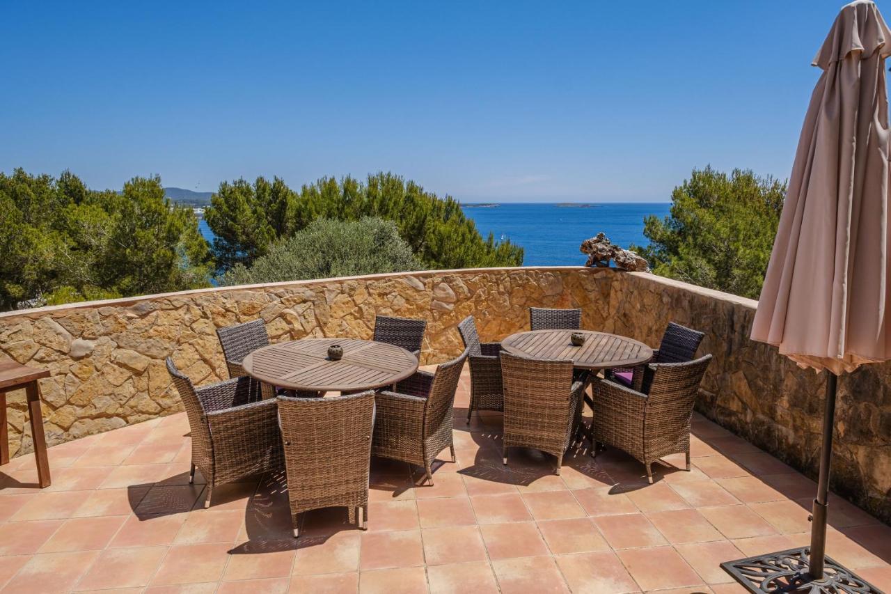 Shangri-la Santa Eularia des Riu Bagian luar foto