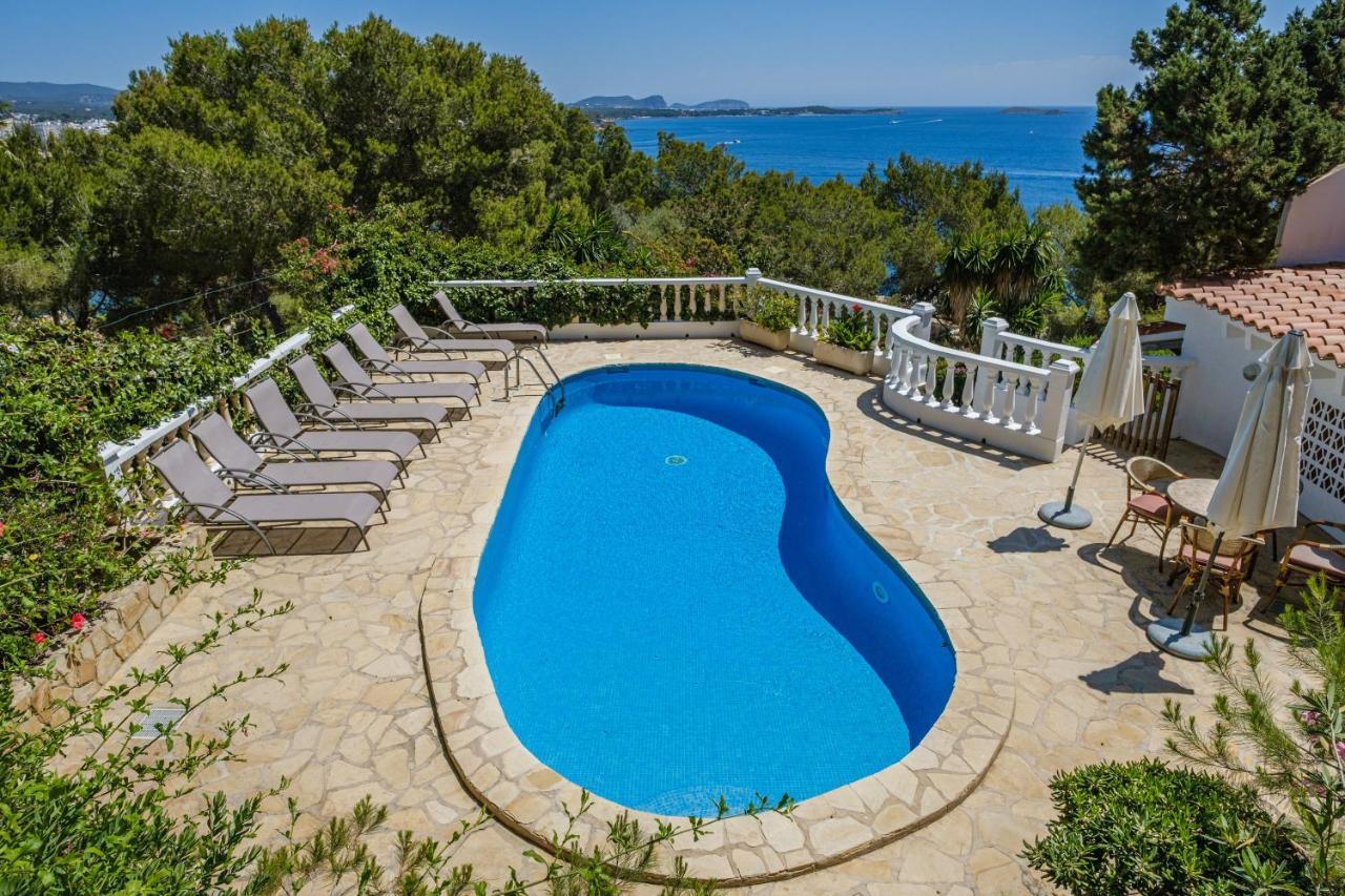 Shangri-la Santa Eularia des Riu Bagian luar foto