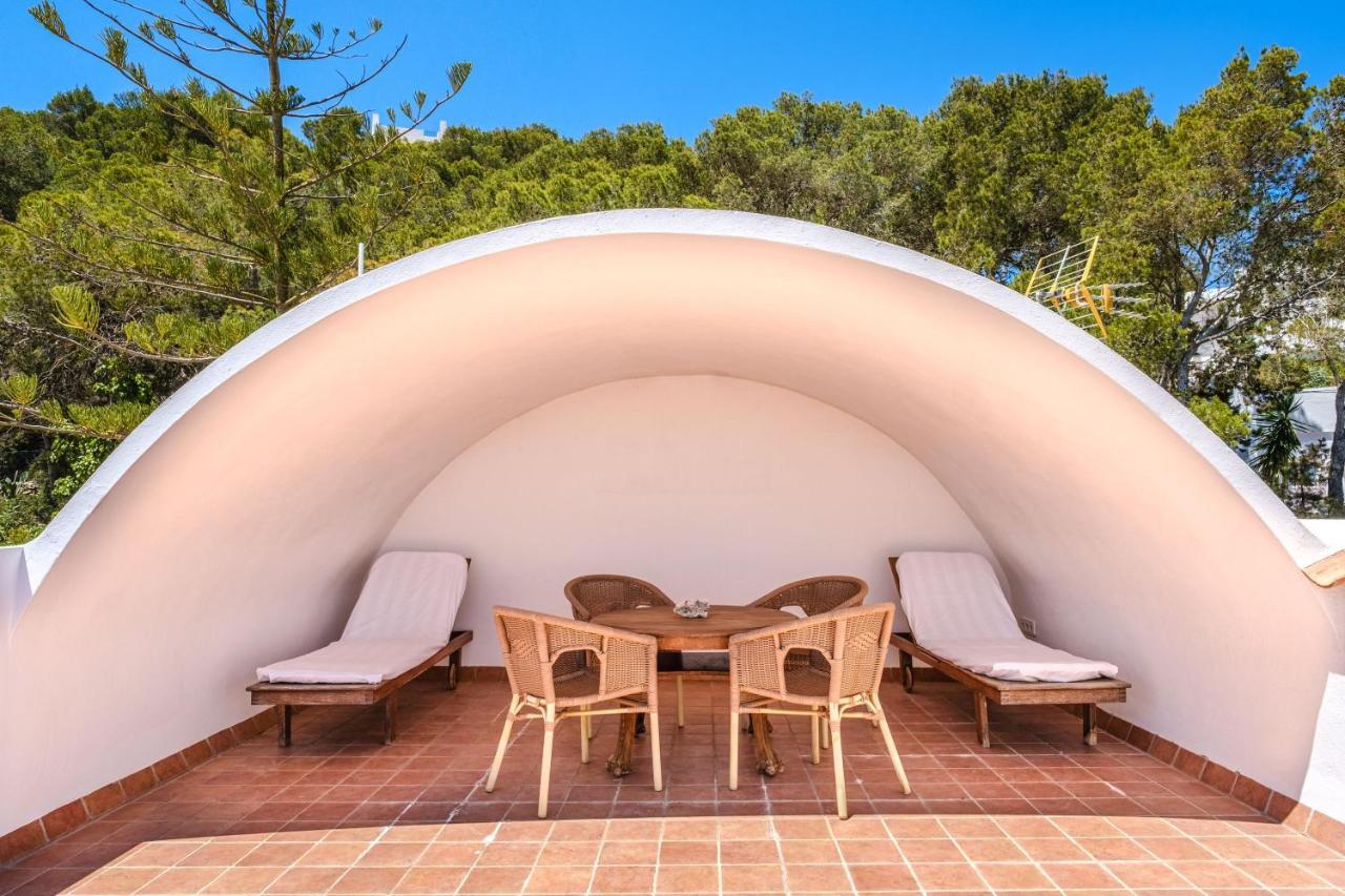 Shangri-la Santa Eularia des Riu Bagian luar foto