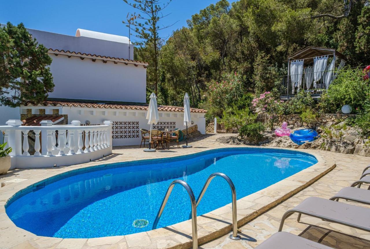 Shangri-la Santa Eularia des Riu Bagian luar foto