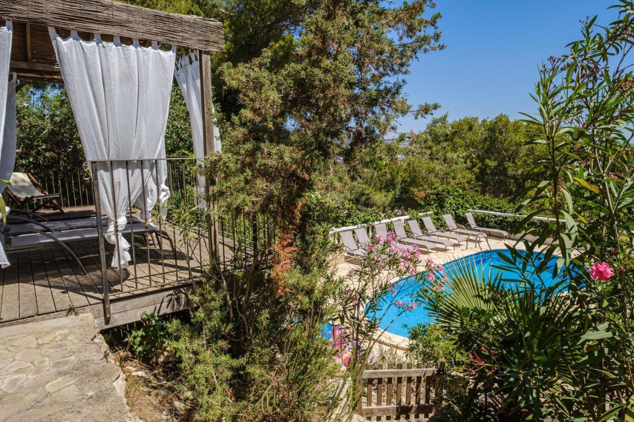 Shangri-la Santa Eularia des Riu Bagian luar foto