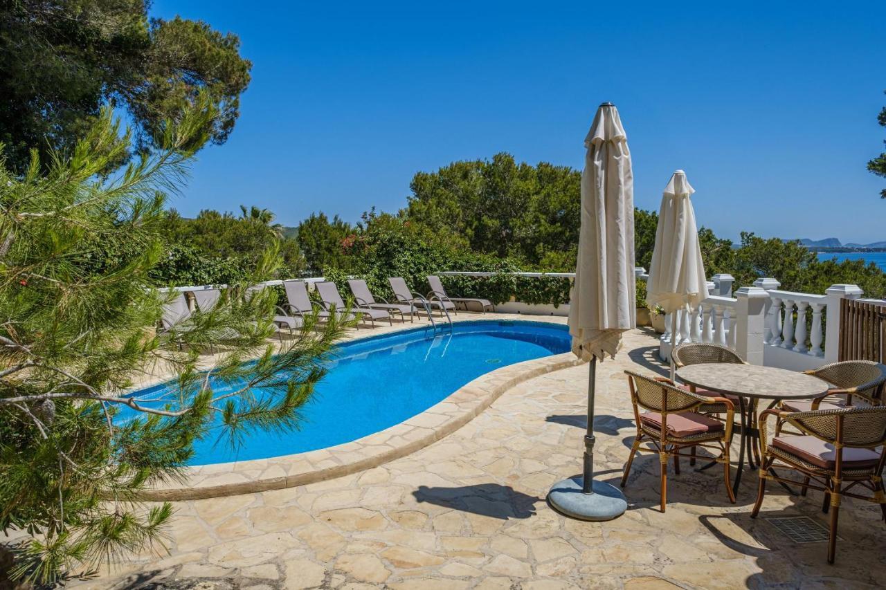 Shangri-la Santa Eularia des Riu Bagian luar foto