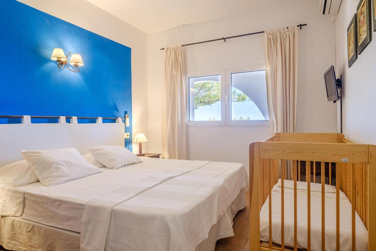 Shangri-la Santa Eularia des Riu Bagian luar foto